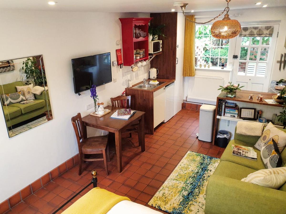 The Walnut, Meopham - A Private Retreat Rural Location Villa ภายนอก รูปภาพ