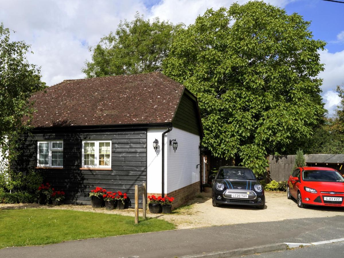 The Walnut, Meopham - A Private Retreat Rural Location Villa ภายนอก รูปภาพ