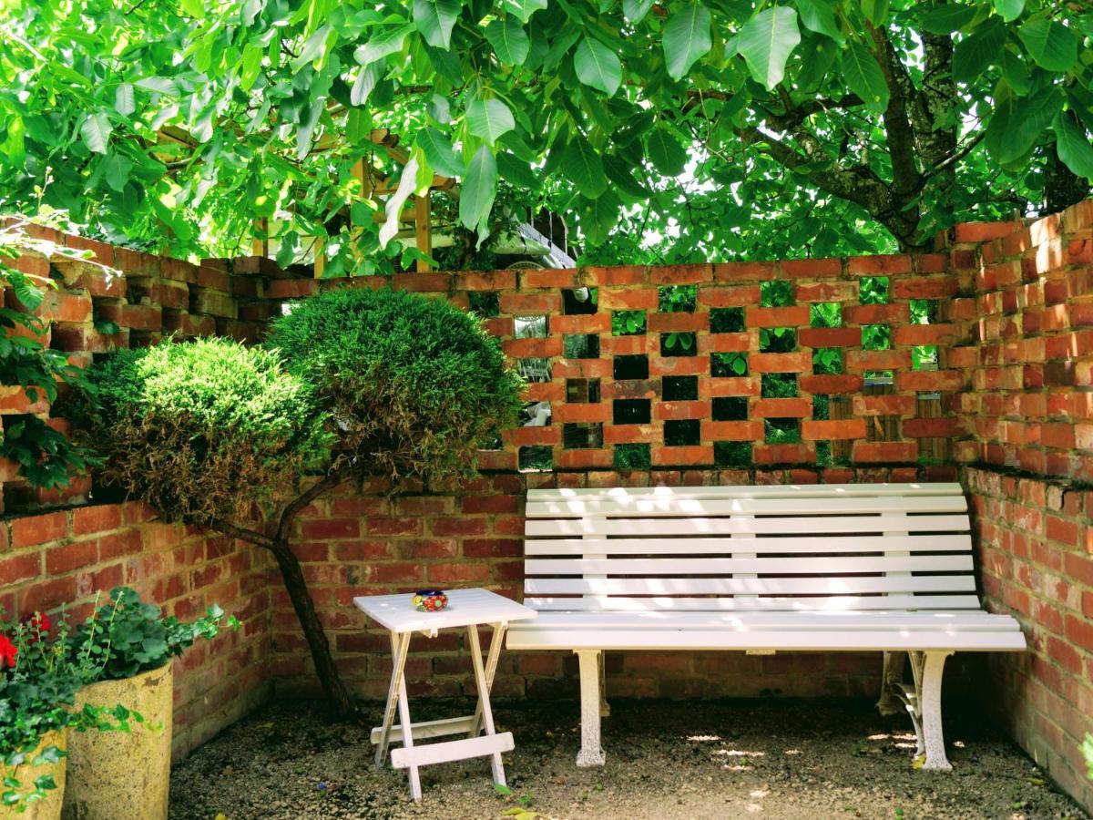 The Walnut, Meopham - A Private Retreat Rural Location Villa ภายนอก รูปภาพ